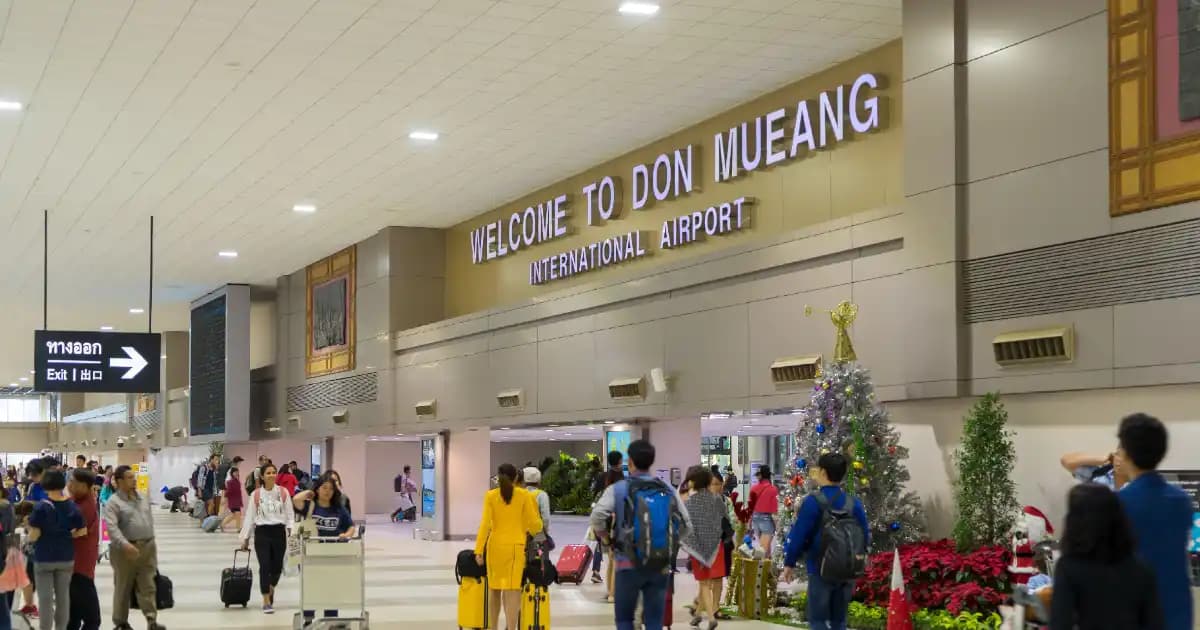 Terminal do Aeroporto Don Mueang em Bangkok
